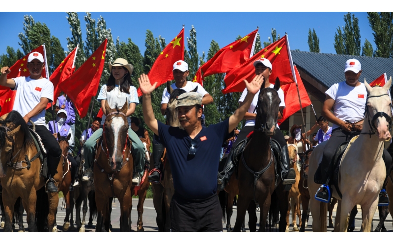伊犁霍城縣晃晃村